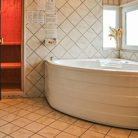Awesome Home In Harboore With Sauna هاربور
