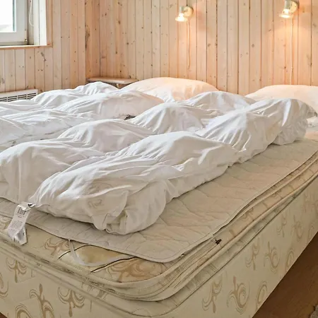 بيت للعطل Awesome Home In Harboore With Sauna *