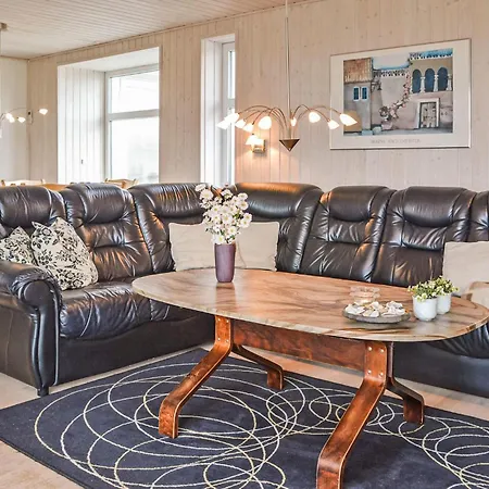 Awesome Home In Harboore With Sauna * هاربور